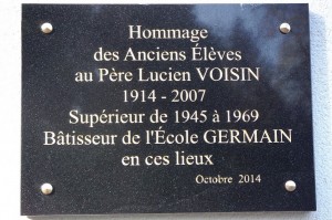 Plaque en hommage au Père Lucien VOISIN